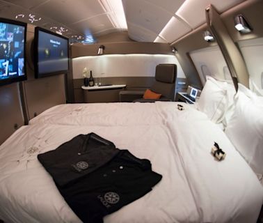 Singapore won best first-class airline in the world for its exclusive hotel-like Airbus A380 suite. Here's what it's like inside.