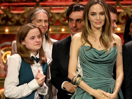 Angelina Jolie y su hija Vivienne tienen tatuajes a juego