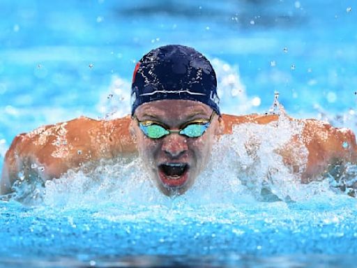 JO 2024 (natation): minute par minute, le programme de Léon Marchand entre ses deux finales