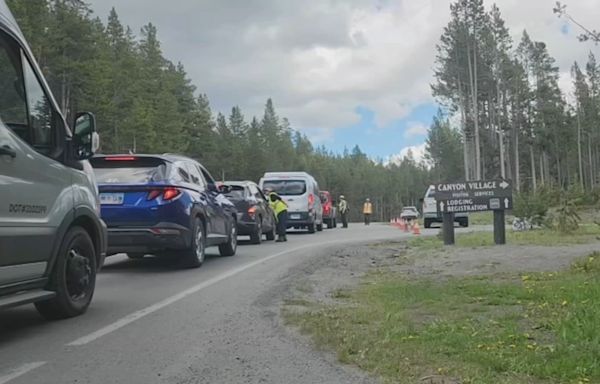 Suspect killed in shootout with Yellowstone park rangers after allegedly making threats; ranger hurt