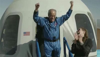 藍色起源睽違2年再起飛！ 90歲前飛官如願上太空