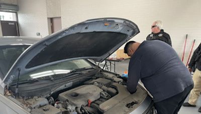 South Holland hosts Cook County sheriff’s free car light replacement for grateful residents