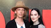 Stranger Things ' Jamie Campbell Bower Kisses Girlfriend Jess Moloney During Steamy Beach Outing