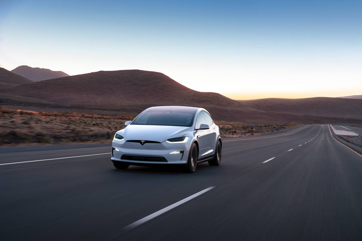 10 Biggest News Stories of the Week: Tesla Model X, Model Y Take Cheap Shots at Toyota Tacoma | Cars.com
