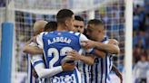 2-0. El Alavés se agarra a Mendizorroza para avanzar hacia Primera