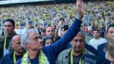 Así fue la emotiva presentación de José Mourinho como nuevo DT del Fenerbahçe