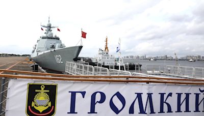 China y Rusia escenifican su cooperación militar con dos ejercicios navales en el mar del Sur de China