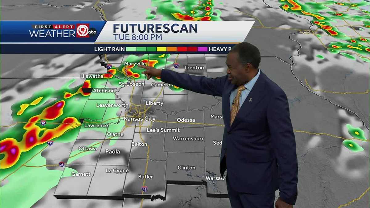Pockets of strong storms push through the KC metro tonight