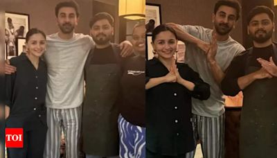 Happy Birthday Ranbir Kapoor: 'Animal' star strikes a happy pose in casual look alongside wife Alia Bhatt and others | Hindi Movie News - Times of India