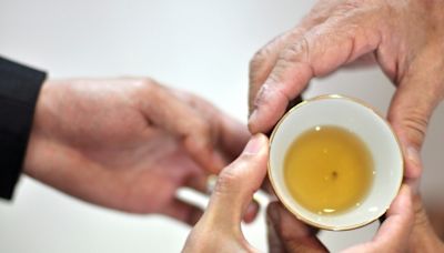 喝冷泡茶咖啡因較少 但腎臟不好、心臟有問題的人別把茶當水喝-台視新聞網