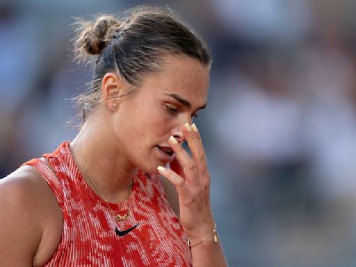 Lesionada Sabalenka no está al 100% para Wimbledon, pero no pierde la esperanza