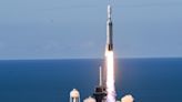 Triple-core SpaceX Falcon Heavy launches GOES-U from Kennedy Space Center, Florida