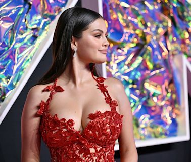 FOTO: Selena Gómez desata rumores de embarazo por una sospechosa imagen en su paso por Cannes - El Diario NY