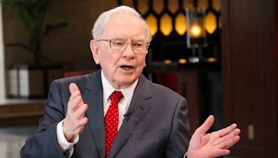 Analysts weigh in on Warren Buffett's Berkshire Hathaway