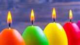 El ritual abrecaminos: cómo encender la vela de los siete colores para limpiar las energías y alejar lo malo