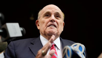 Guiliani  loses to Georgia election workers