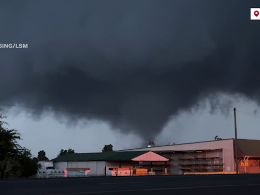 Video shows devastating tornado hit Kentucky | CNN