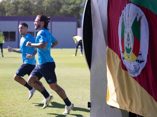 Elenco do Grêmio volta a treinar em São Paulo após 15 dias parado; veja imagens