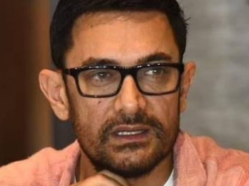 Aamir Khan Visits Mahatma Gandhi's Ashram In Sevagram, Talks About Bapu's 'Great Influence' On Him