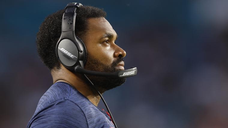 Jerod Mayo reacts to Patriots rookie WR's wild introductory press conference | Sporting News