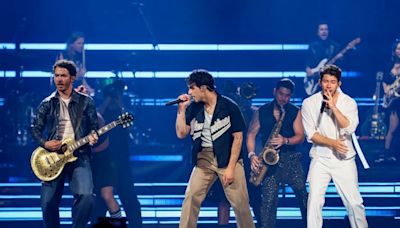 This Is Why Jonas Brothers Fans Are So Upset After They Rescheduled The Entire European Leg Of Their Tour With Just...