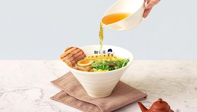 清爽系拉麵推薦！茶香加入雞白湯 搭配「老饕吃法」更回甘