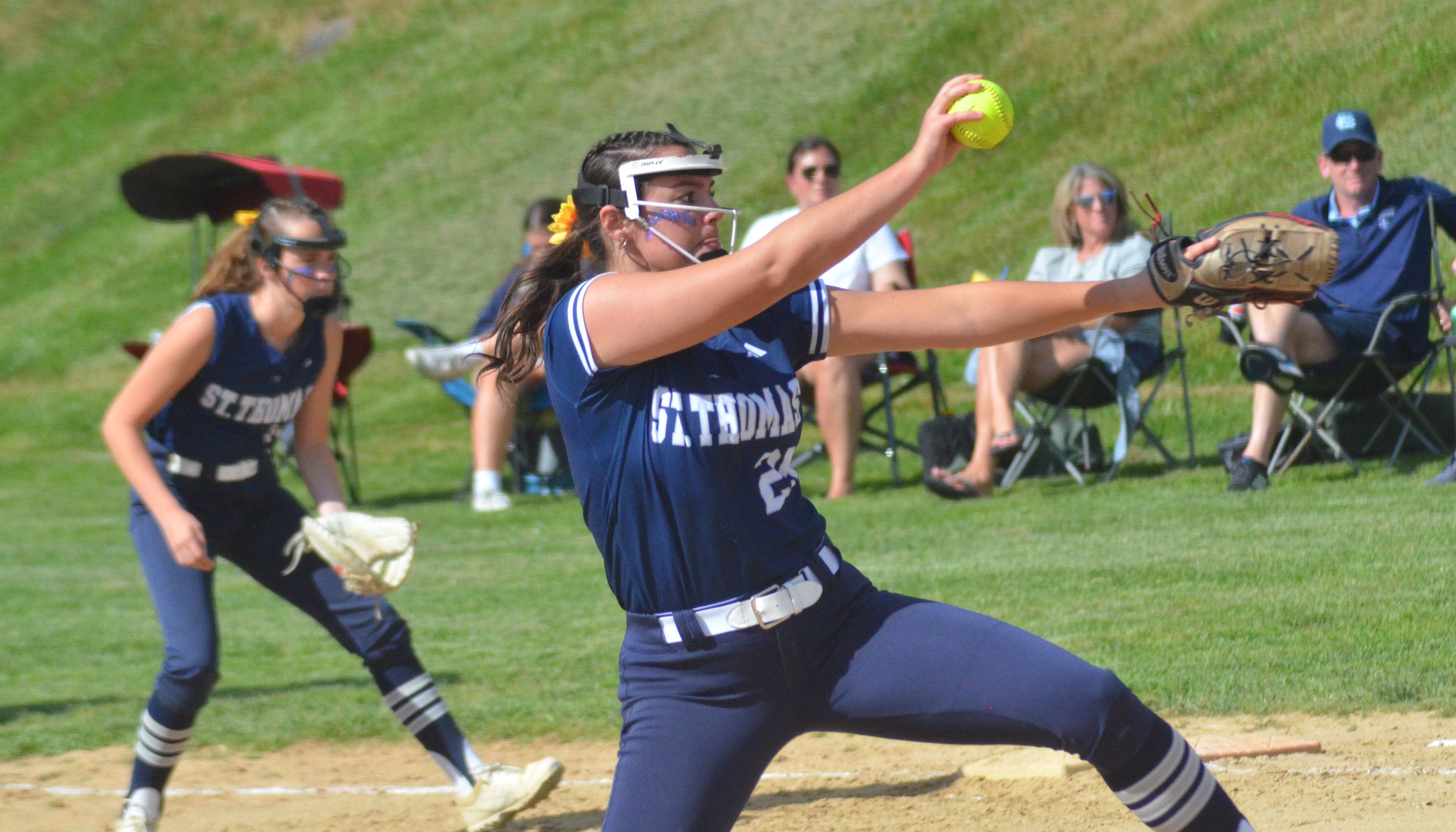 St. Thomas Aquinas softball advances to Division III quarterfinals after 17-0 win