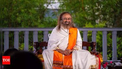 Sri Sri Ravi Shankar: To be a Guru is to be uninvolved yet full of love and compassion - Times of India
