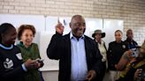 Elecciones en Sudáfrica: el partido de Mandela lidera el recuento de votos pero no le alcanzaría para lograr una mayoría