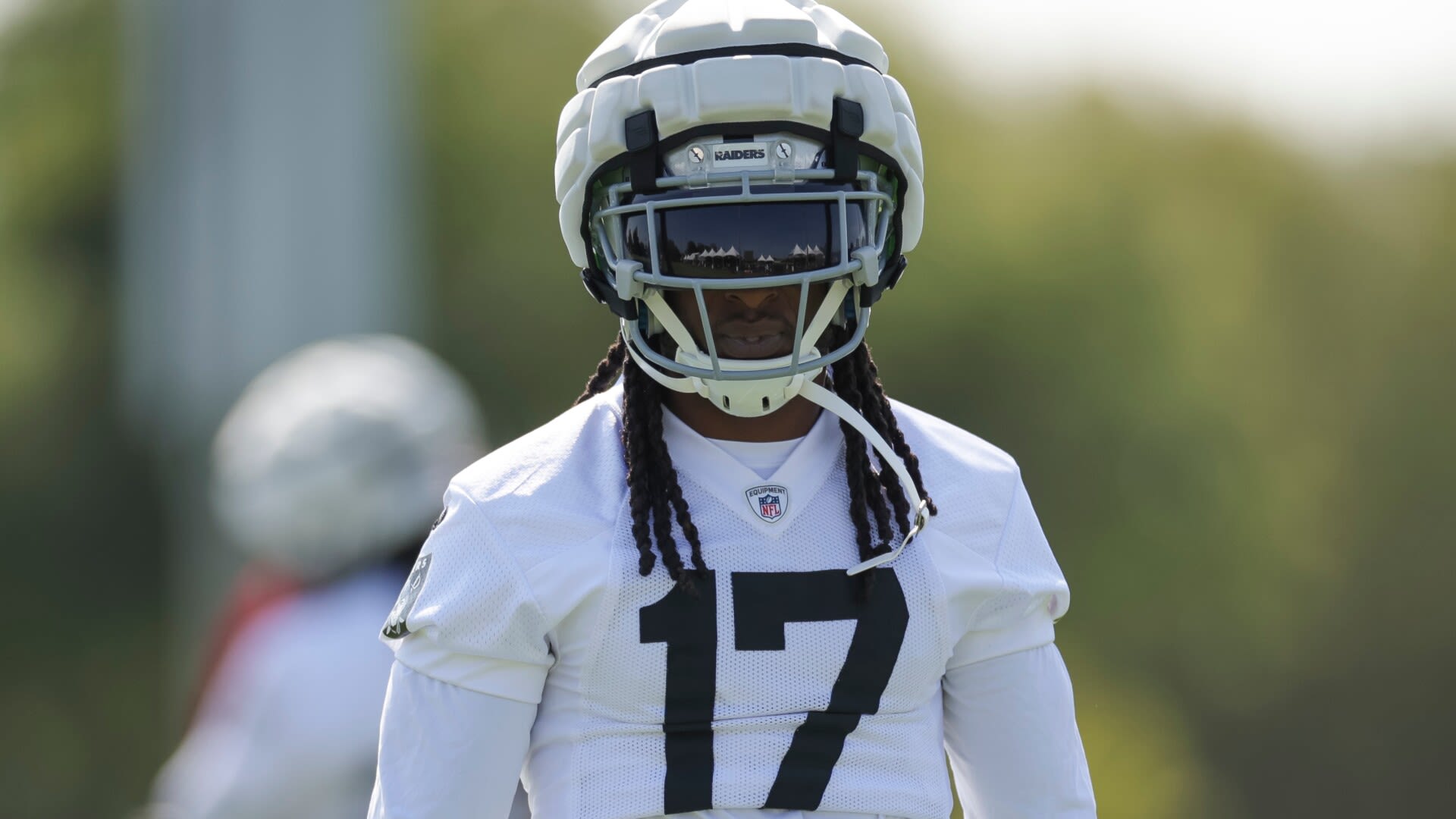 Despite frustrations from 2023, Davante Adams says it's a "fresh slate" in Las Vegas