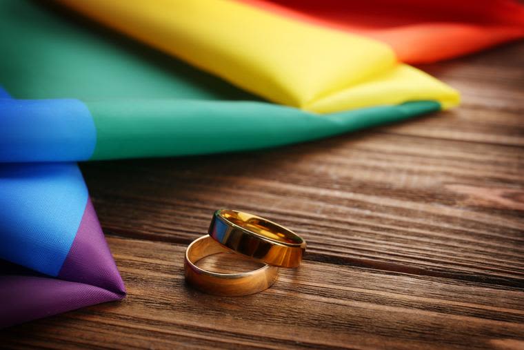 Chicago Priest Blesses Same-Sex ‘Spouses,’ Says Fiducia Supplicans Allows It