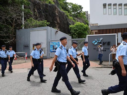 觀塘IVE後山縱火案｜消息：4中學生被捕 年齡介乎13至15歲 警下午5時交代案情 (更新) | am730