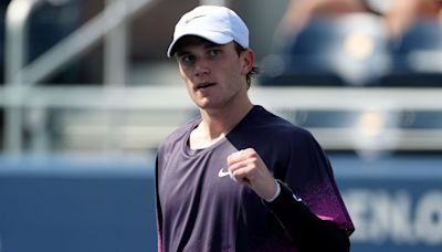 US Open: Jack Draper defeats Botic van de Zandschulp to reach last 16 at Flushing Meadows