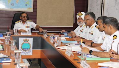 Vice Admiral V. Srinivas visits INS Agrani, Naval Units in Coimbatore