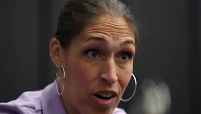Women's basketball star Rebecca Lobo recounts sexist remark from referee while coaching her son's team