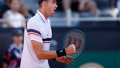 Dónde ver en vivo a Jarry vs. Tsitsipas por el Masters 1000