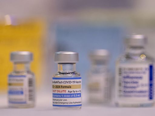 New COVID ‘FLiRT’ variants are spreading nationwide. Chicago health experts urge up to date vaccination