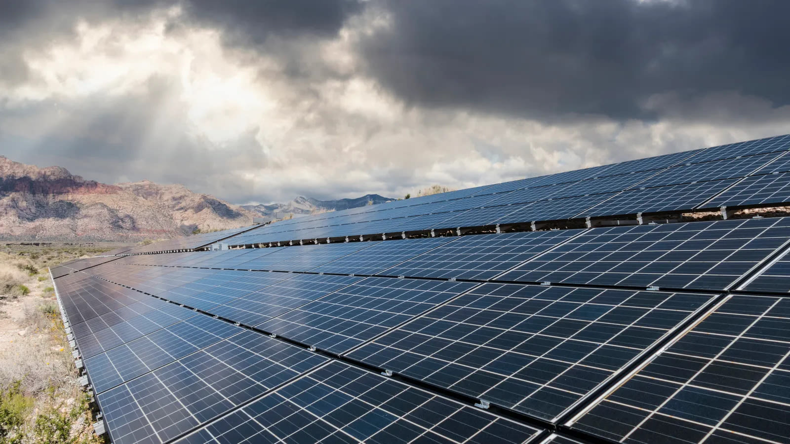 BLM approves NV Energy’s Greenlink West transmission, Arevia’s $2.3B solar + storage project