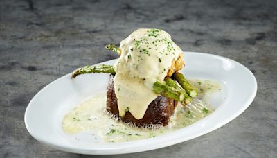 Iconic steakhouse known for its 'sizzle' opening at Harbourside Place in Jupiter