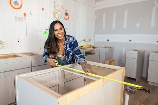 Milton-based designer Taniya Nayak’s latest HGTV gig is ‘Battle on the Beach’ - The Boston Globe