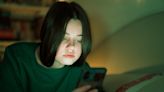 How to spot internet addiction in teenagers as study finds it can 'rewire' their brains