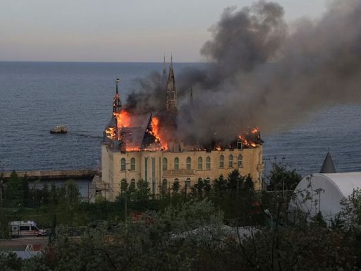 Aumentan a cinco los muertos por el ataque ejecutado el lunes por Rusia contra Odesa, en el sur de Ucrania - La Tercera