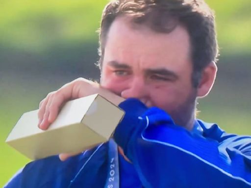 Scottie Scheffler Was in Tears on Podium During U.S. Anthem After Winning Olympic Gold