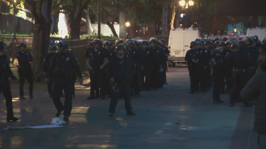 Officers raid pro-Palestinian protest encampment at USC