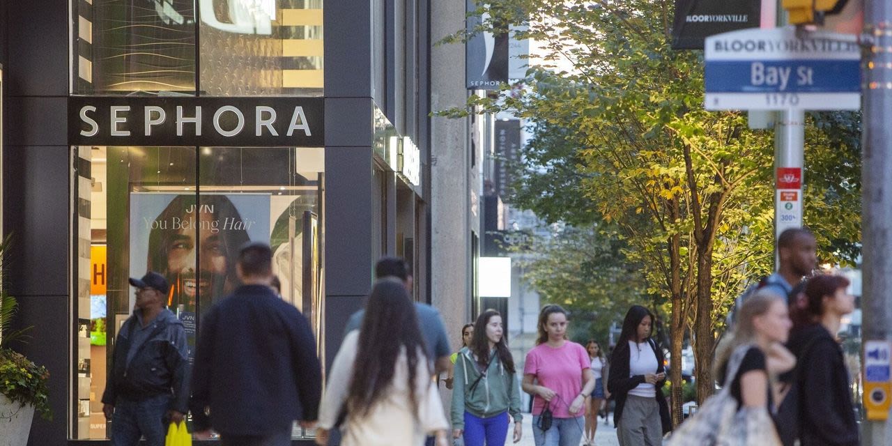 Canada Retail Sales Fell 0.2% in March, Recovered in April
