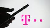 Wireless Giants T-Mobile, Verizon Eye US Cellular: Report - Verizon Communications (NYSE:VZ)