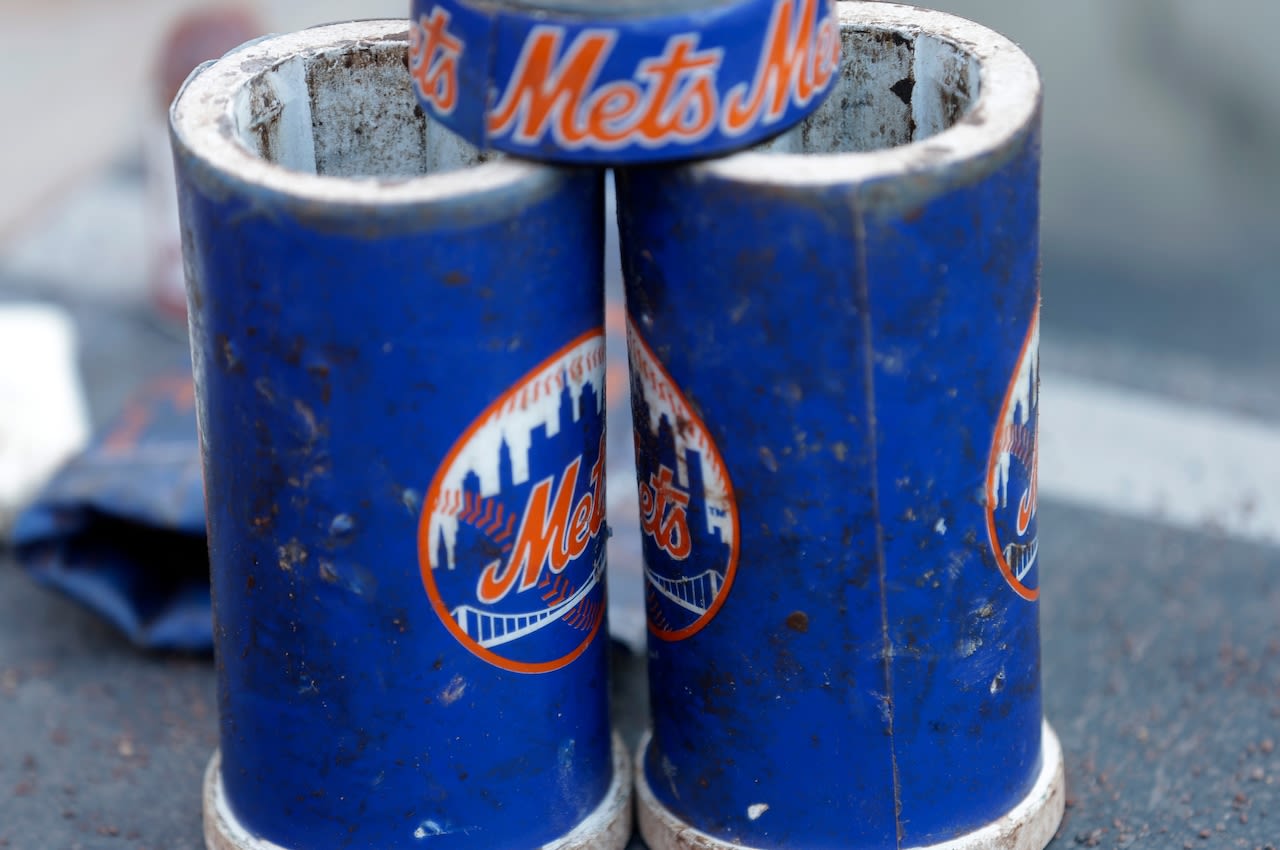 Mets slugger crushes catcher’s arm in brutal injury