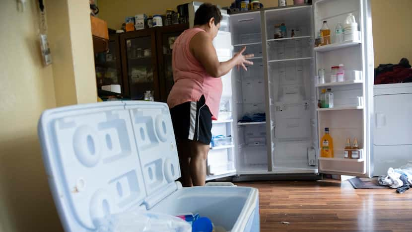 Dallas residents struggle to replace hundreds of dollars in food lost to power outages