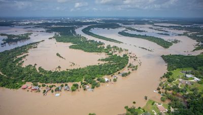 Officials urging Houston-area residents to report flood damage to qualify for federal funding for recovery | Houston Public Media