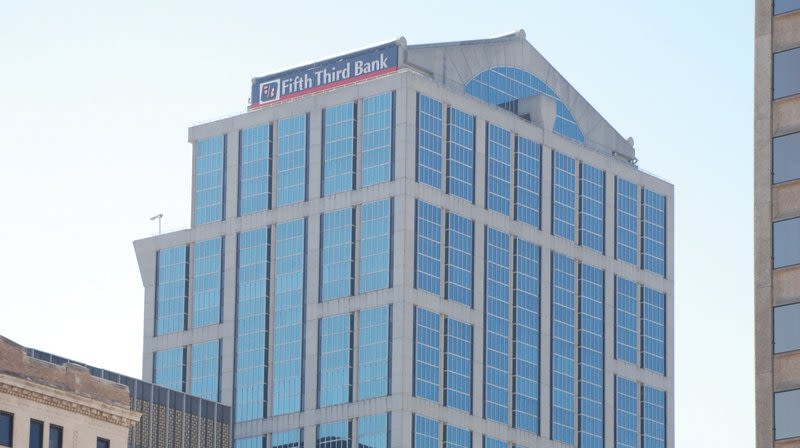 Fifth Third Bank explores exit from downtown tower - Nashville Business Journal